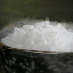 Pellets of dry ice used by wine growers for maceration and conservation.